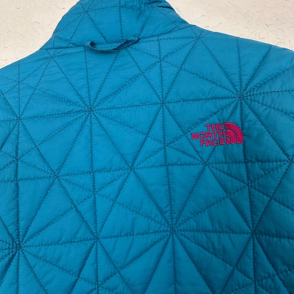 Ladies North Face Jacket - Picture 9 of 10